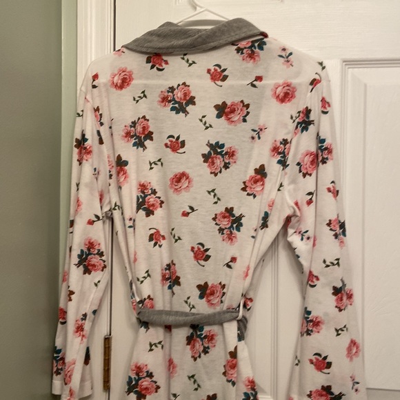 Floral bride robe - Picture 7 of 7